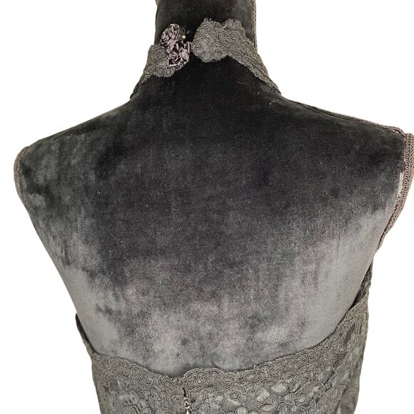 Kay Unger little black halter evening dress lace bodice size 8 - Picture 2 of 11